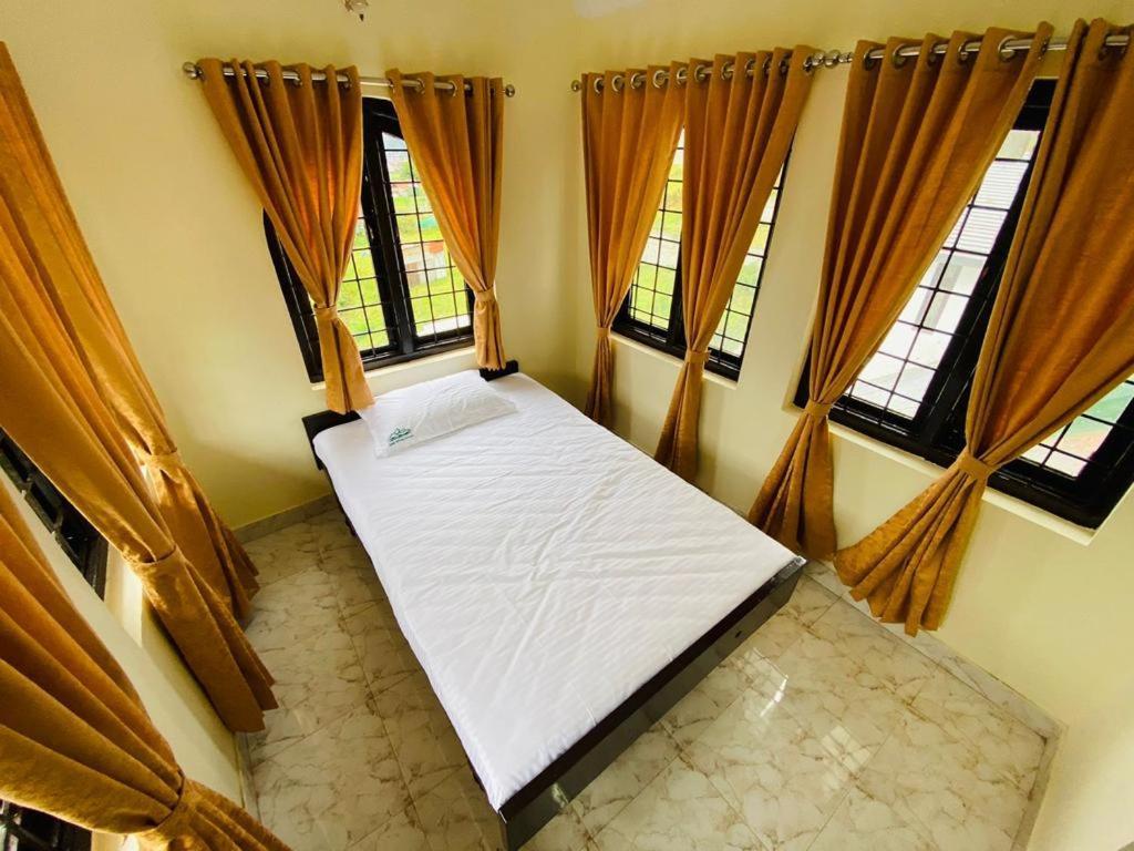 Bob Leisure'S Bed and Breakfast Ooty Buitenkant foto